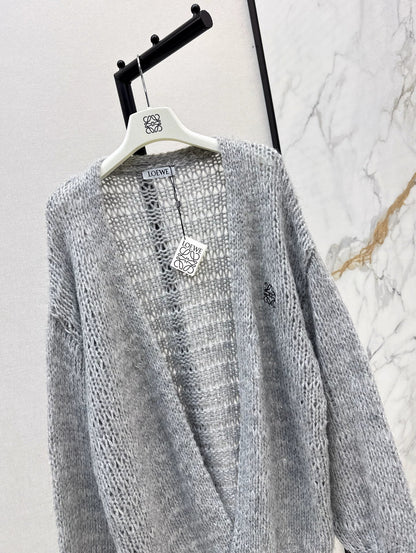 25 Embroidered decorative V-neck knitted silhouette cardigan