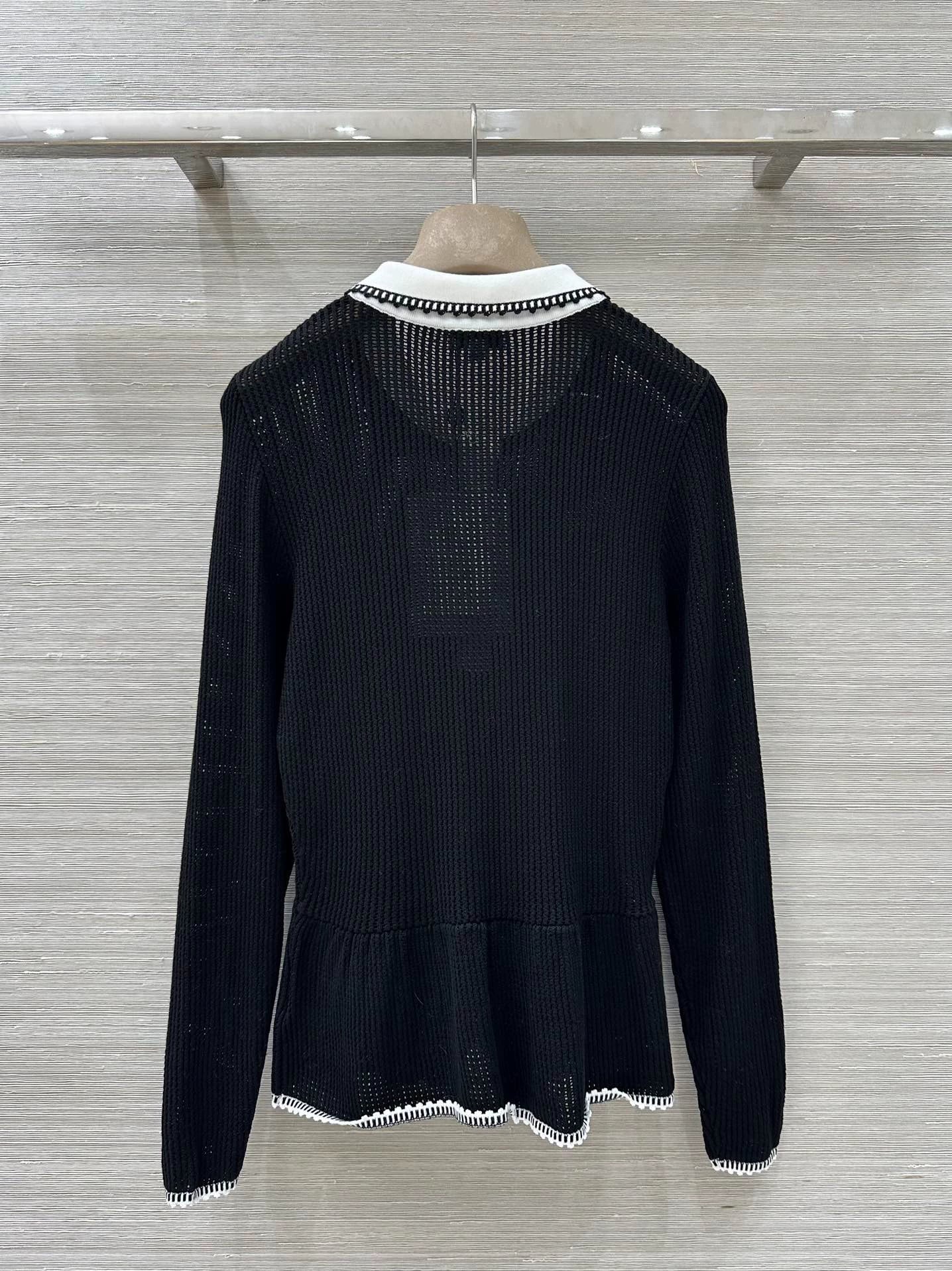Embroidered mesh knitted long sleeved shirt