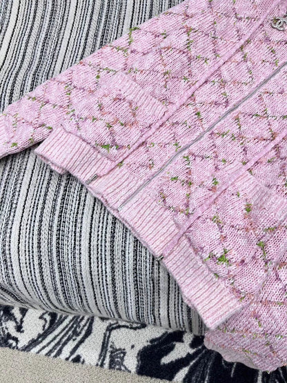 Detachable hat zipper long sleeved knitted jacket