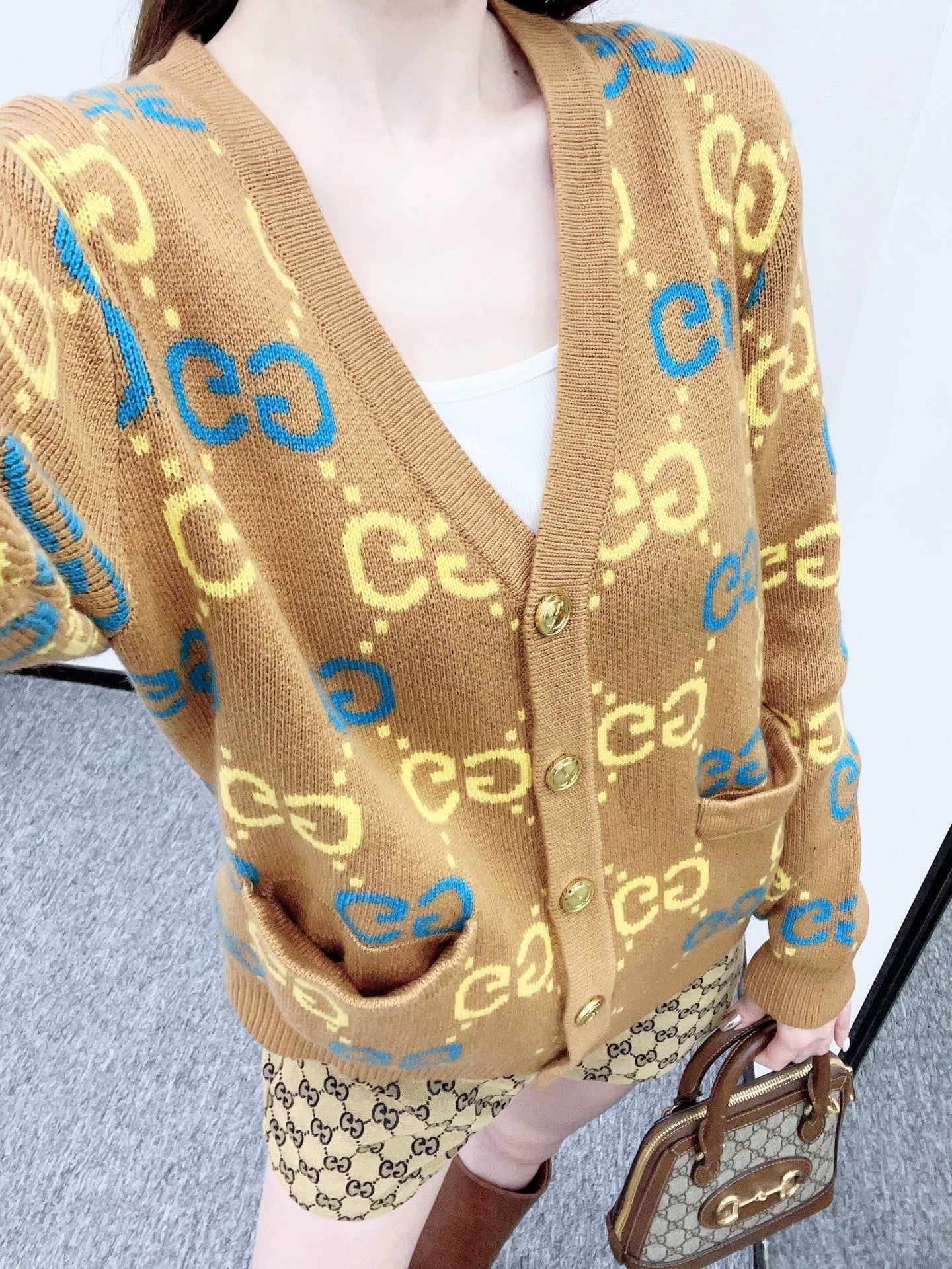 25 Jacquard knitted cardigan