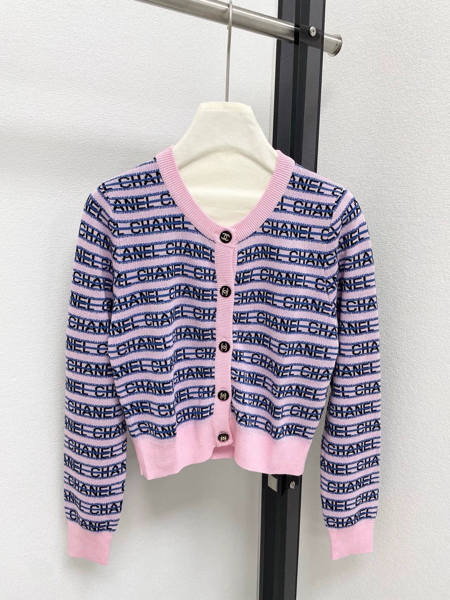 25fw Alphabet striped cardigan
