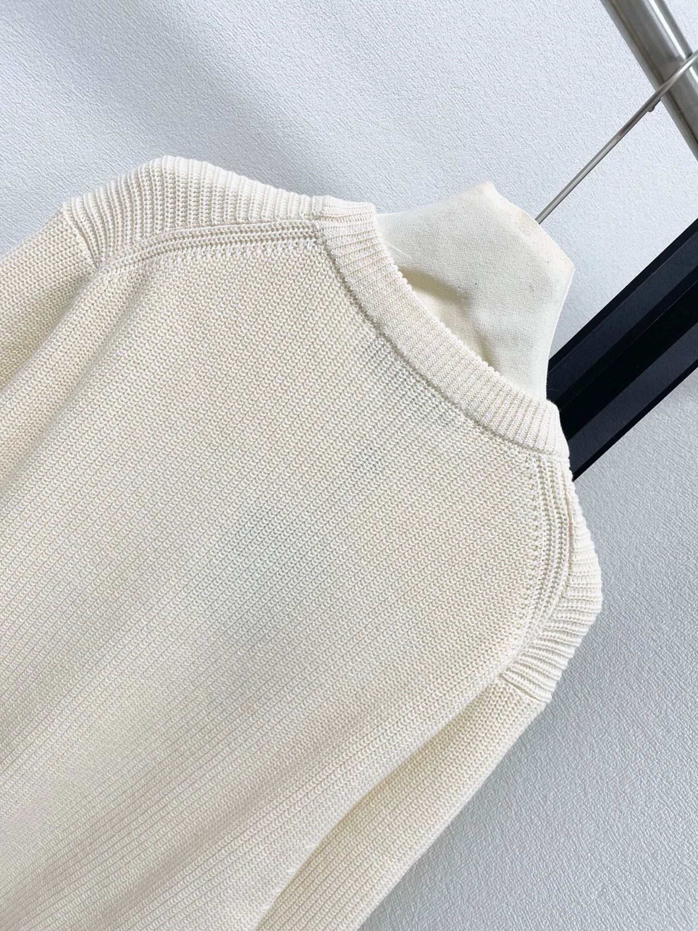 25fw Embroidered plain sweater