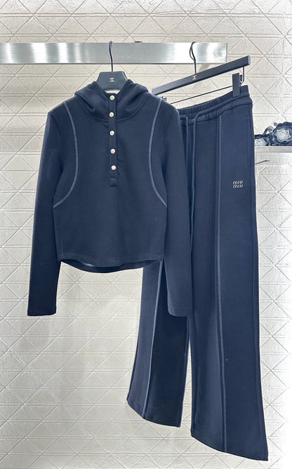 Half open hooded set