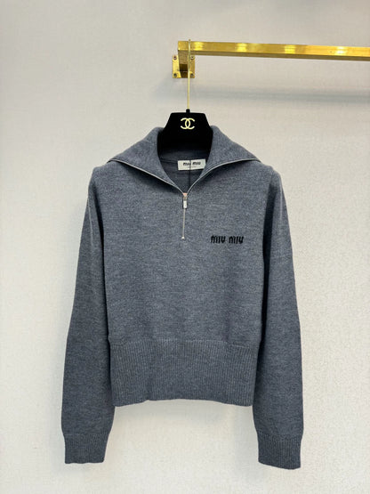 Half zipper knitted sweater