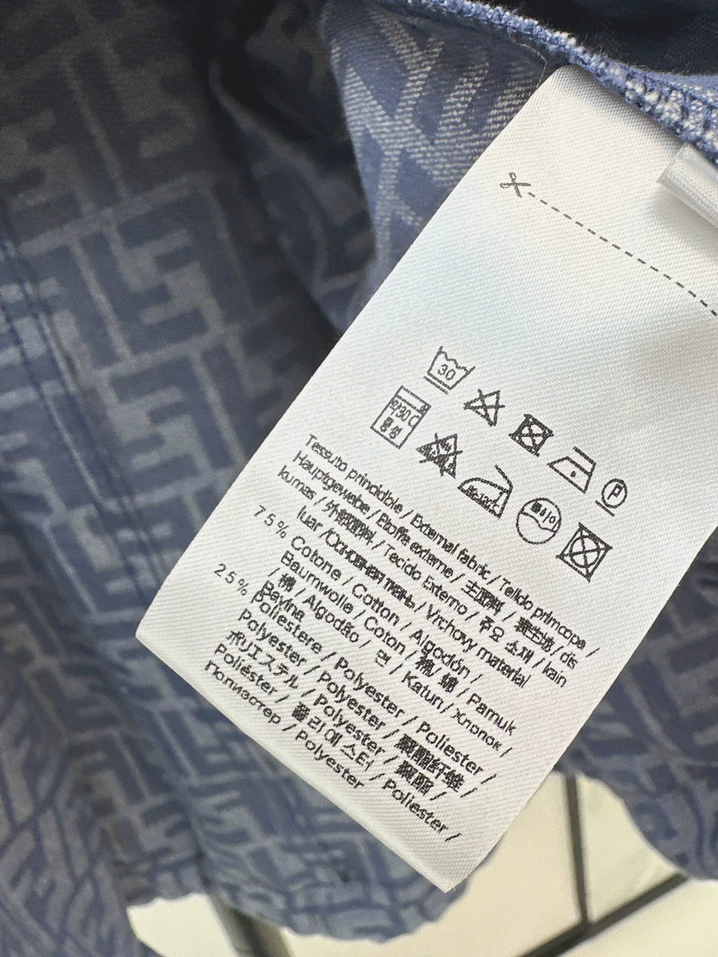 25fw letter print cape coat