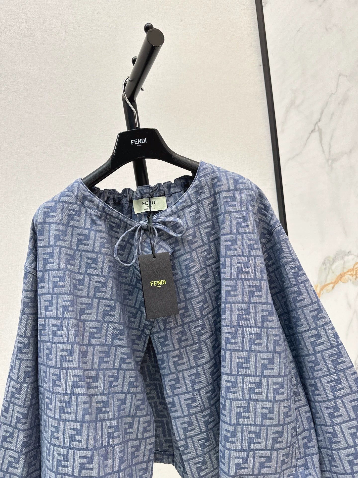 25fw letter print cape coat