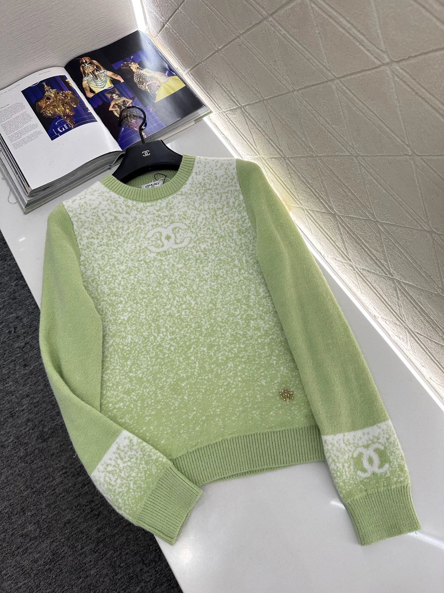 Gradient knitted pullover sweater