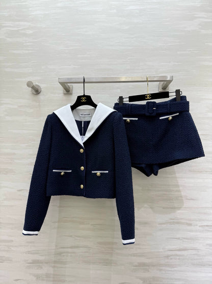 Navy collar tweed suit