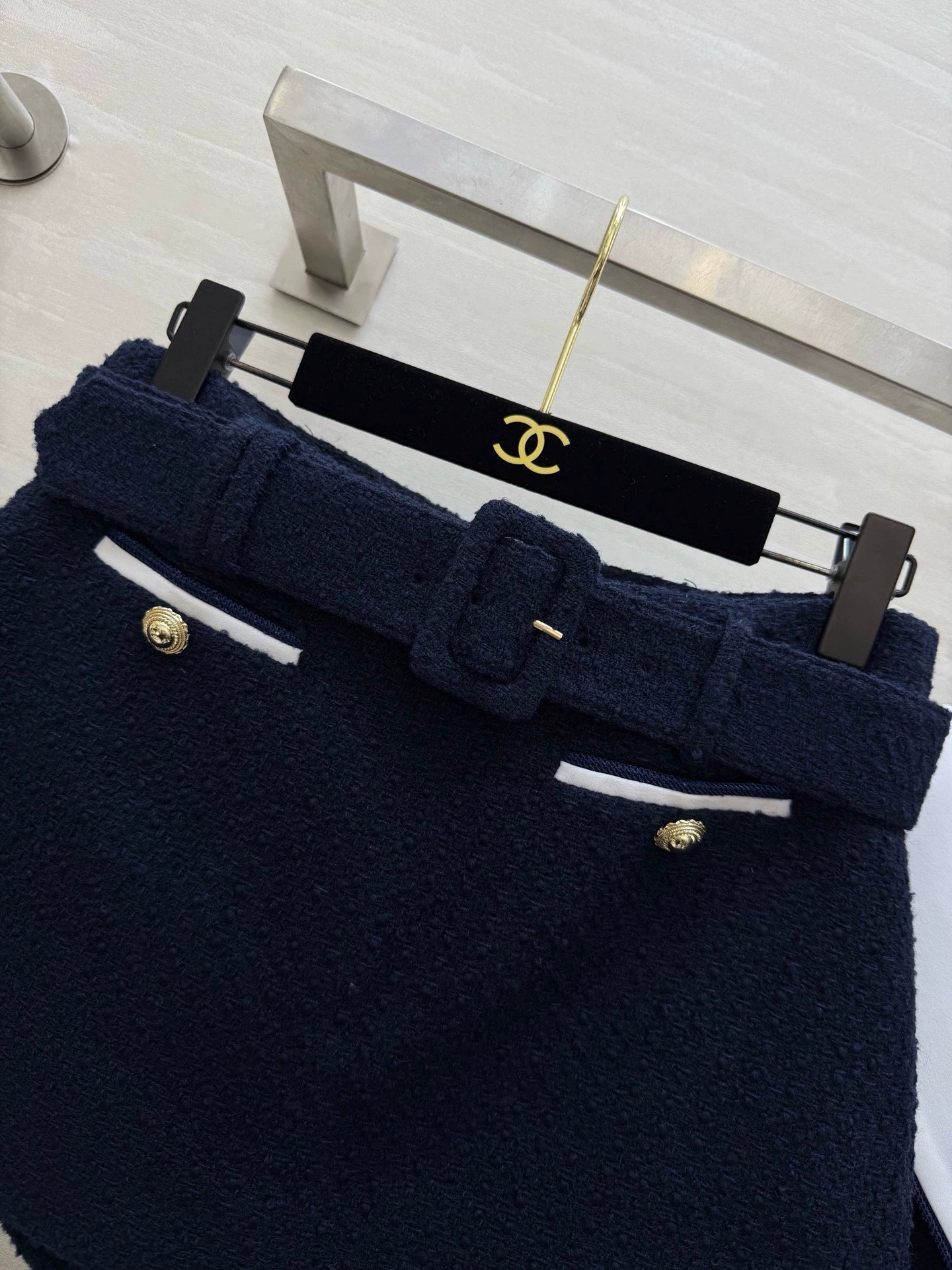 Navy collar tweed suit