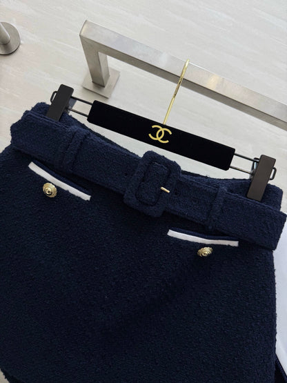 Navy collar tweed suit