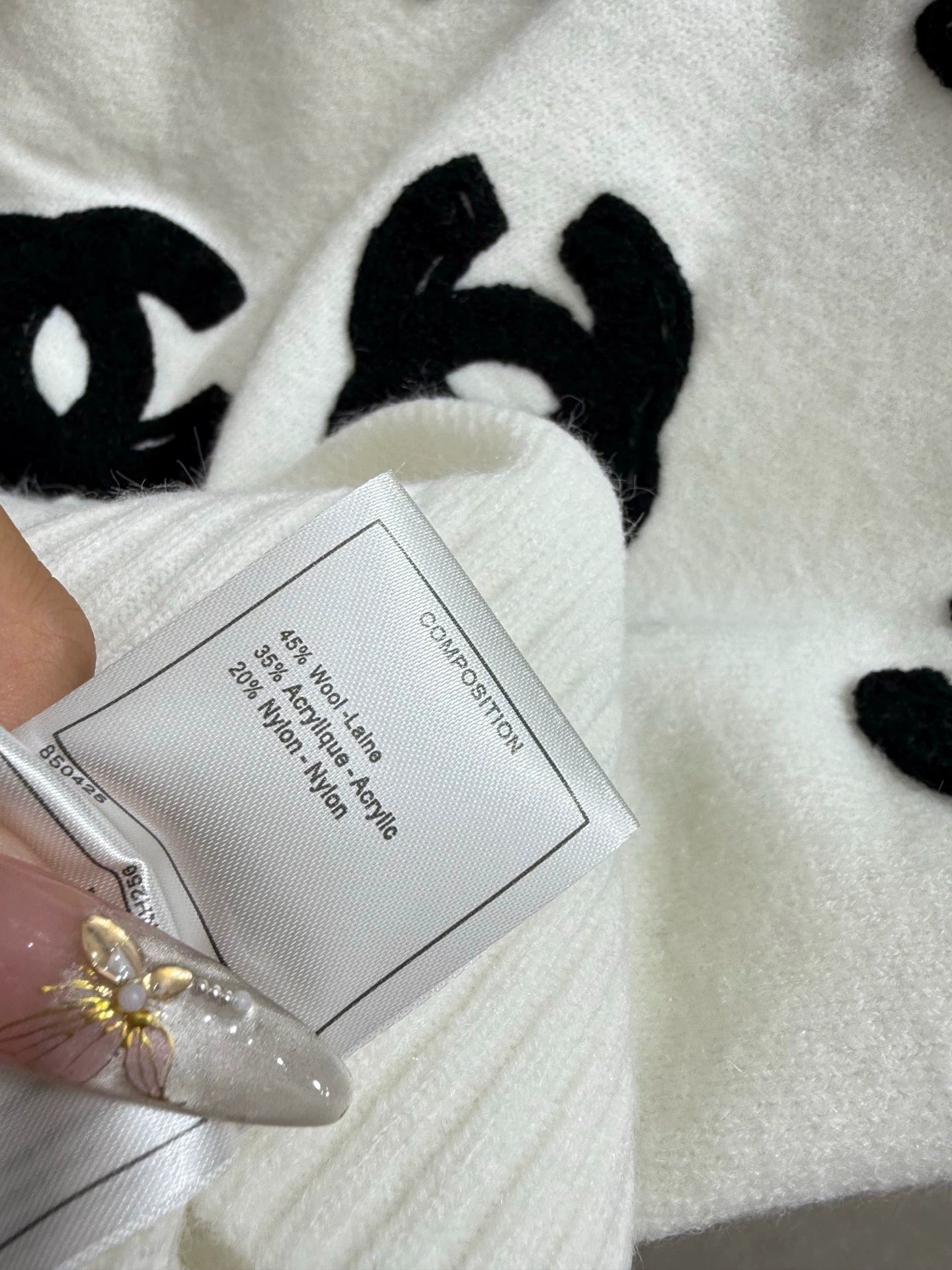 Towel embroidered logo sweater