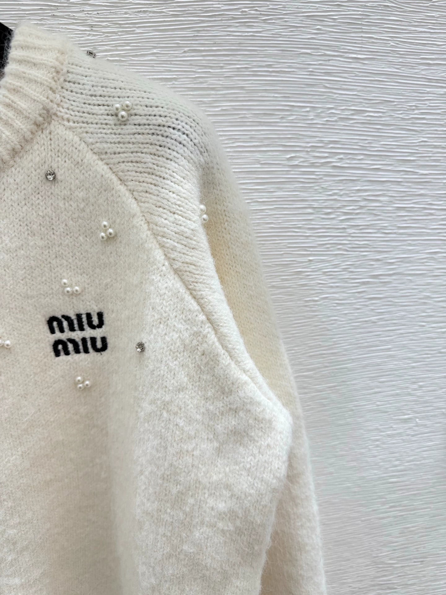 25fw Pearl knitted cardigan