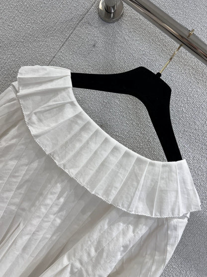 Single breasted pleated doll collar long sleeved shirt