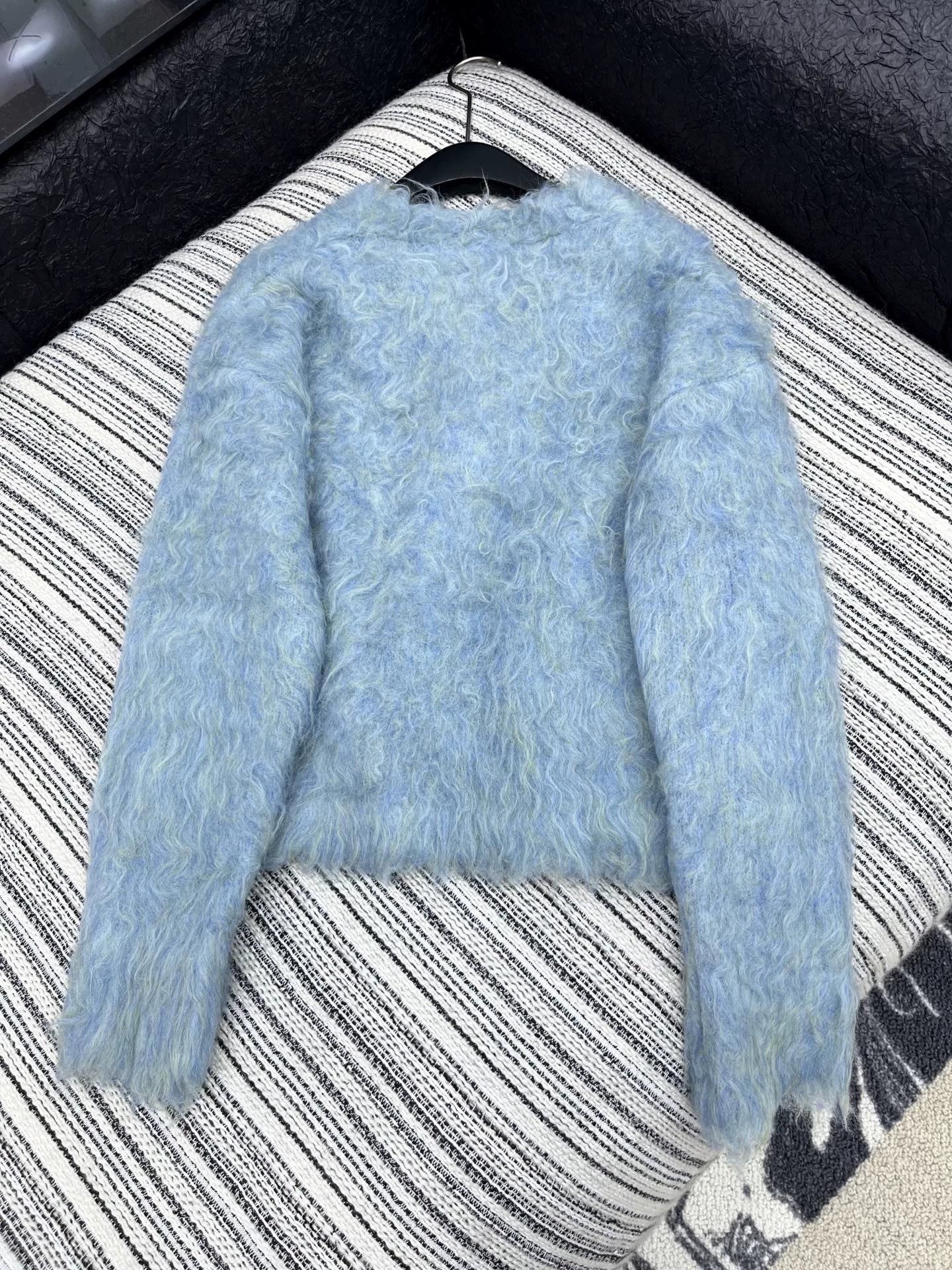 25fw Mohair V-neck jacket