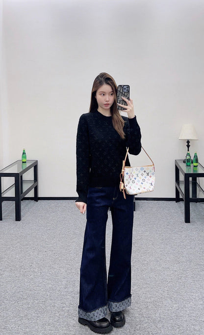 L 25 Embroidered jacquard sweater