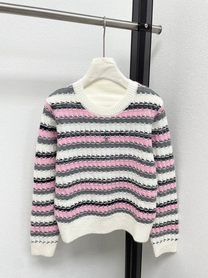 25fw Chest metal logo sweater