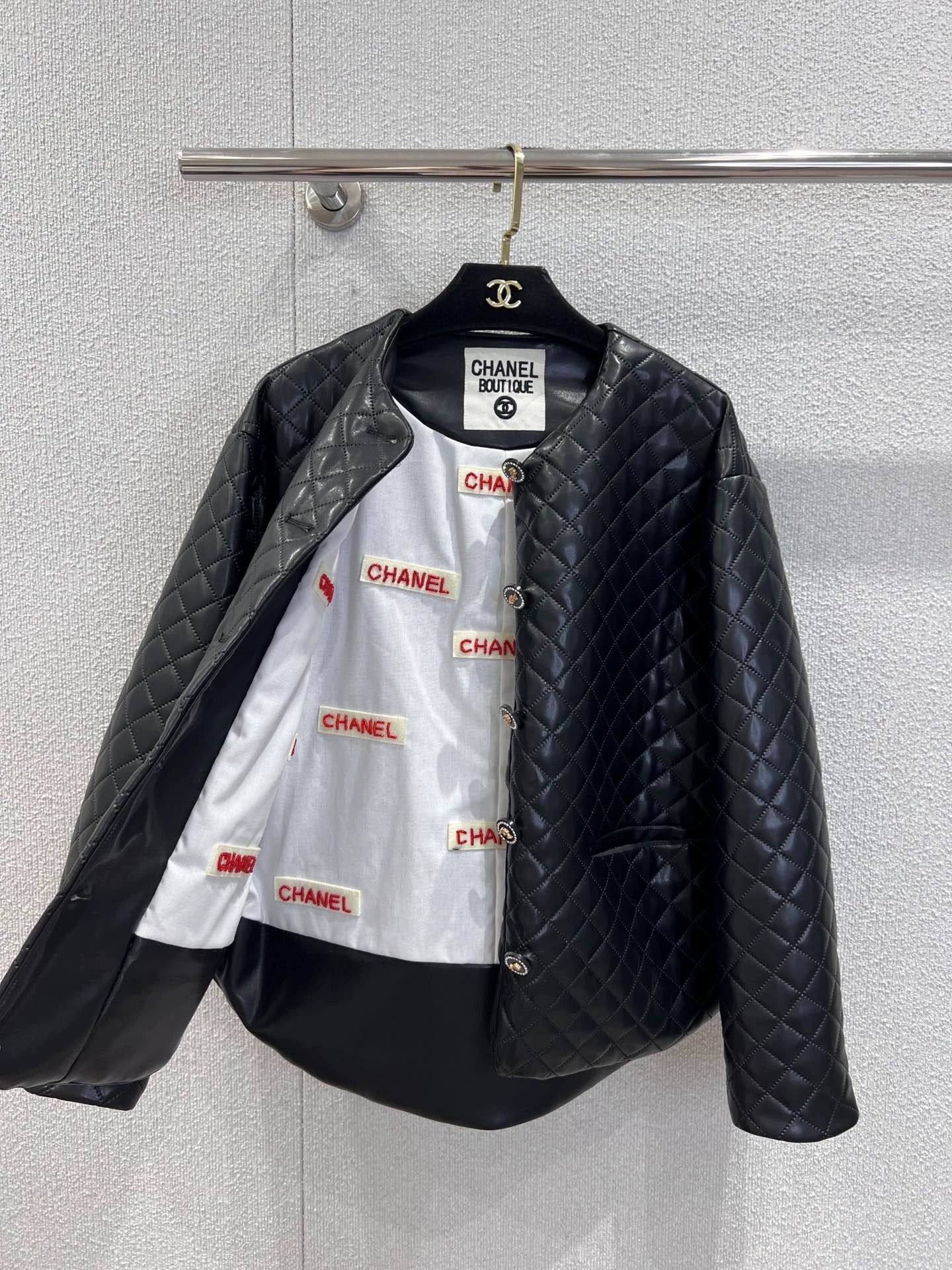 Diamond-patterned leather cotton-padded jacket