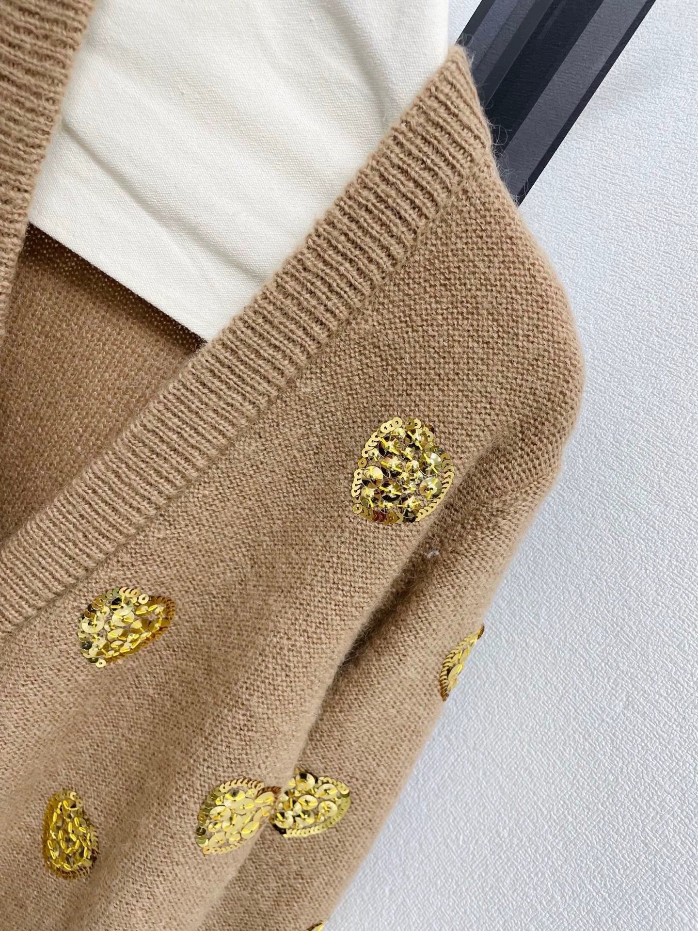 25fw Heavy Industry Bead Heart shaped V-neck Cardigan
