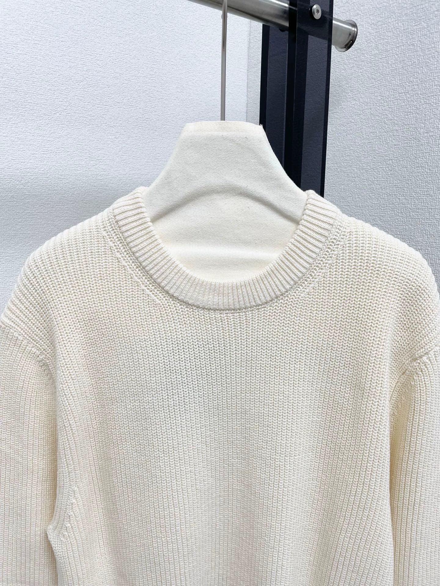 25fw Embroidered plain sweater