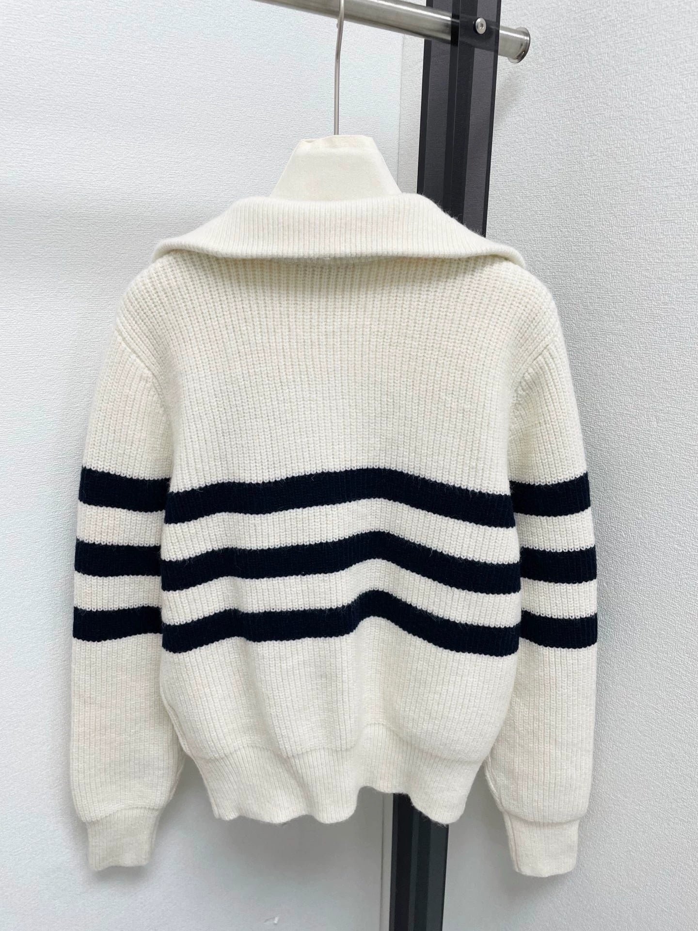 Striped stand up collar knitted cardigan