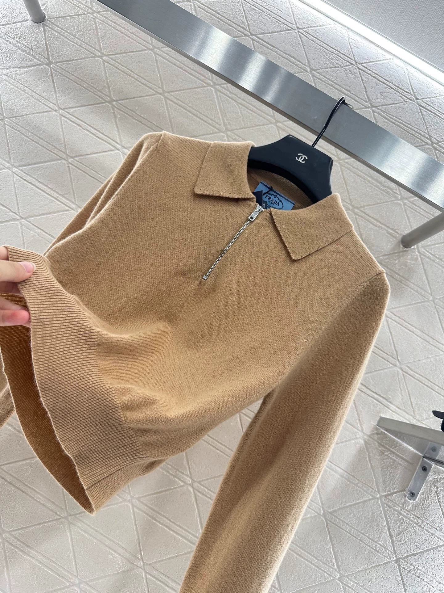 25fw Knitted long sleeved collar