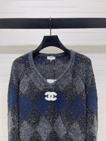 Lingge bead V-neck long sleeved shirt