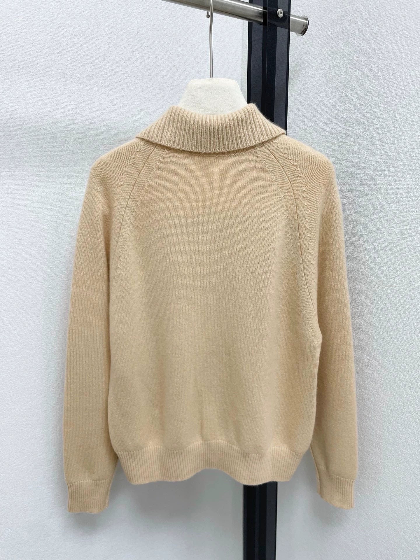 25fw Slim fit pit striped sweater