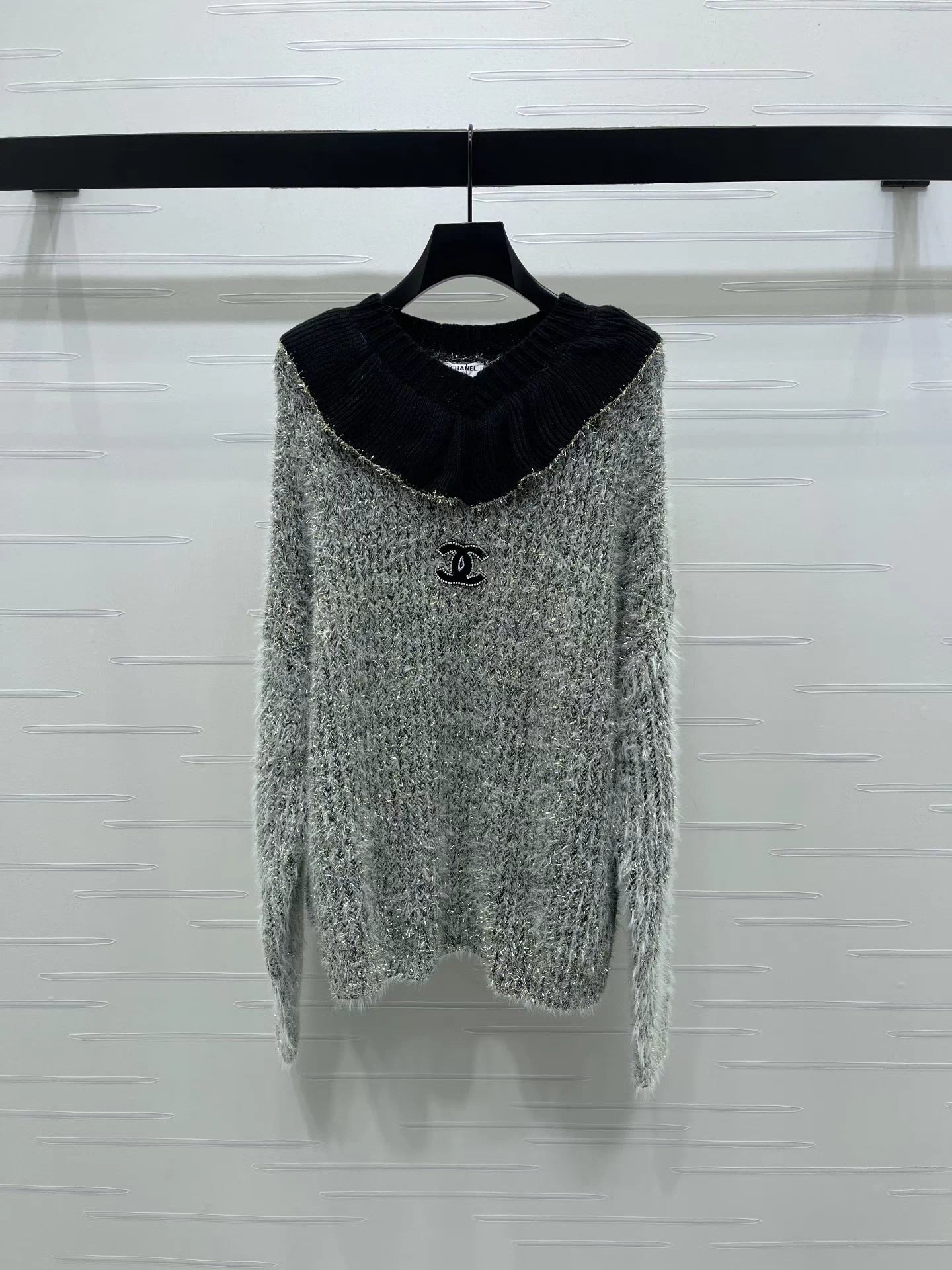 Ye Lingliang Silk Sweater