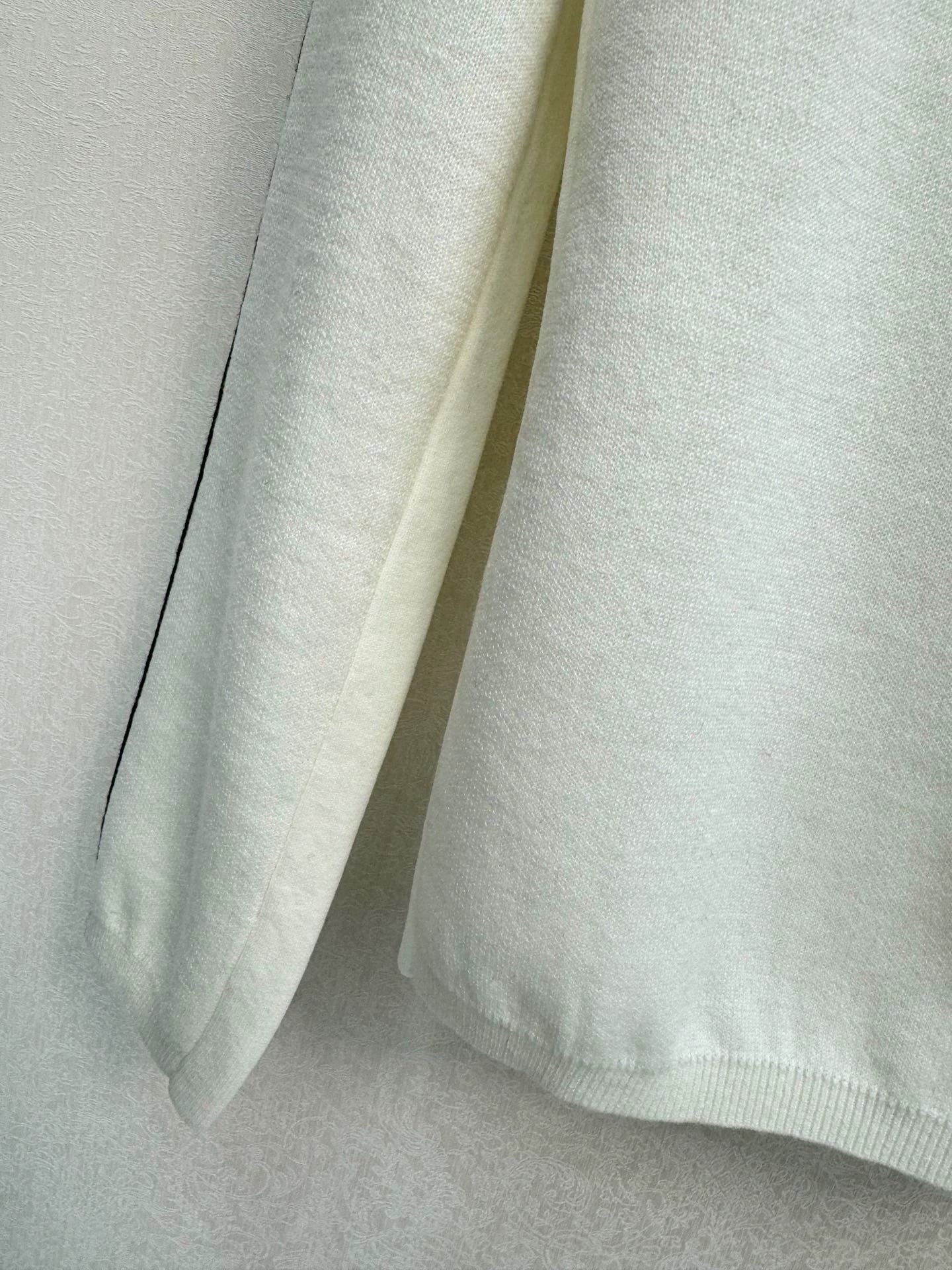 High necked woolen sweater