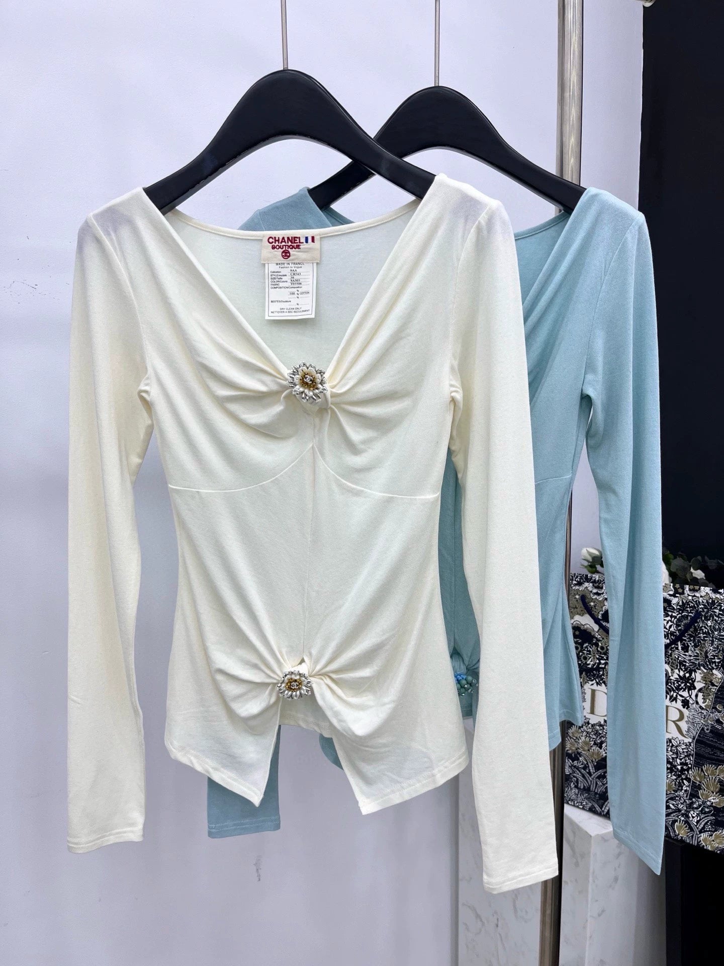 Flower decoration versatile base shirt