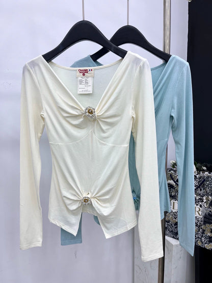 Flower decoration versatile base shirt