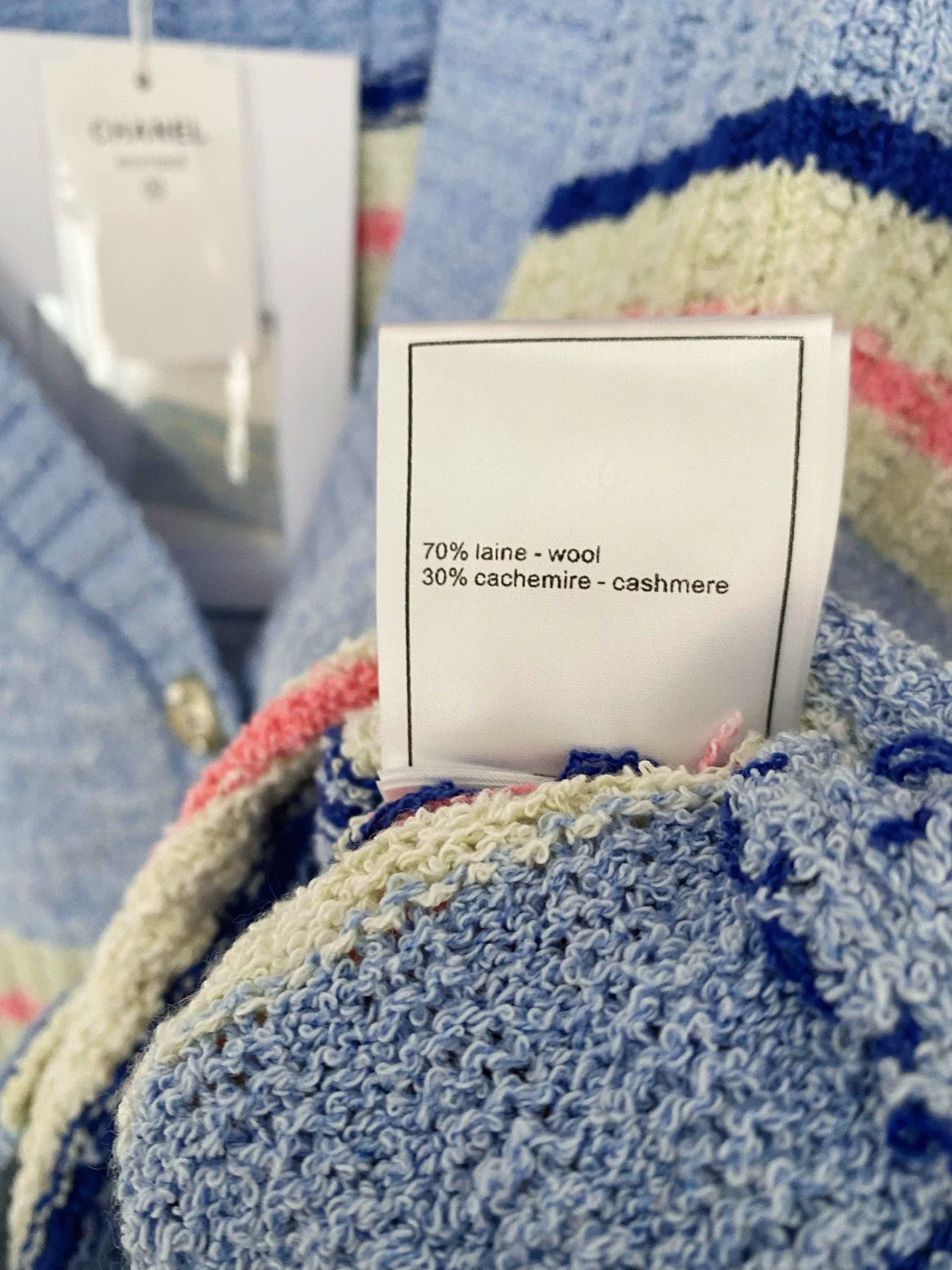 25fw V-neck cardigan