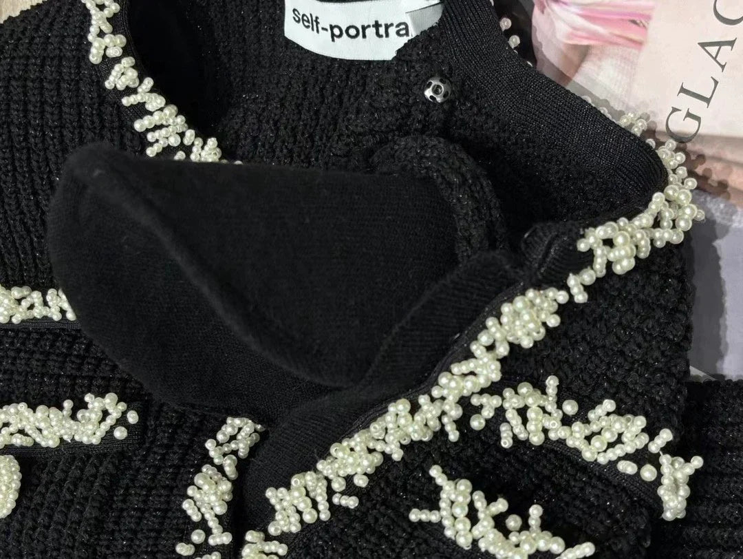 25fw Pearl Knitted Dress