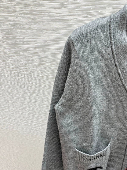 25fw Grey Knitted Cardigan
