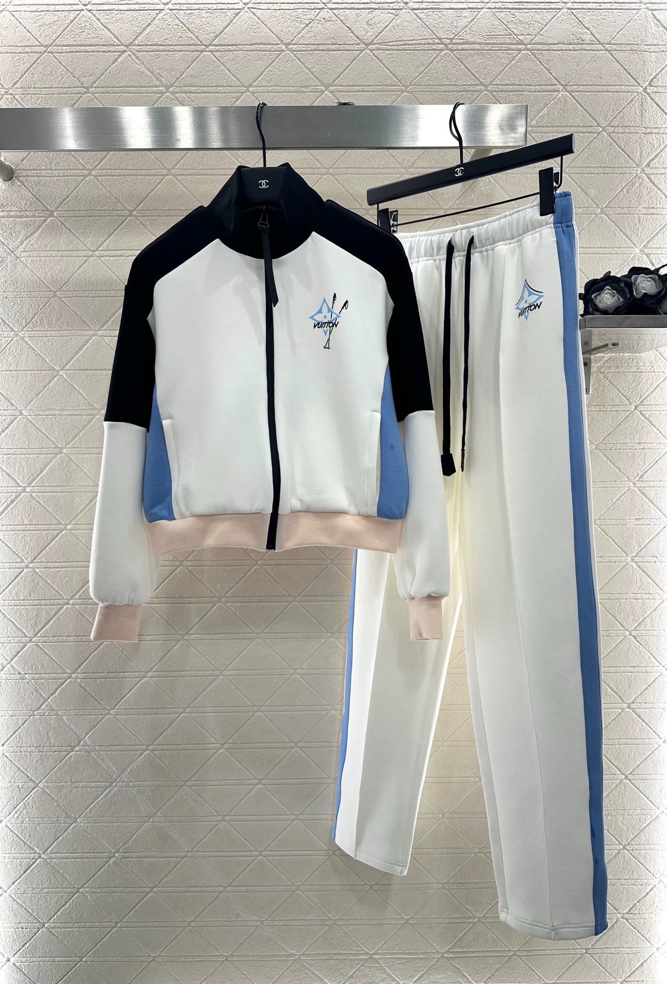 25fw Shoulder cut color zipper jacket and pants set