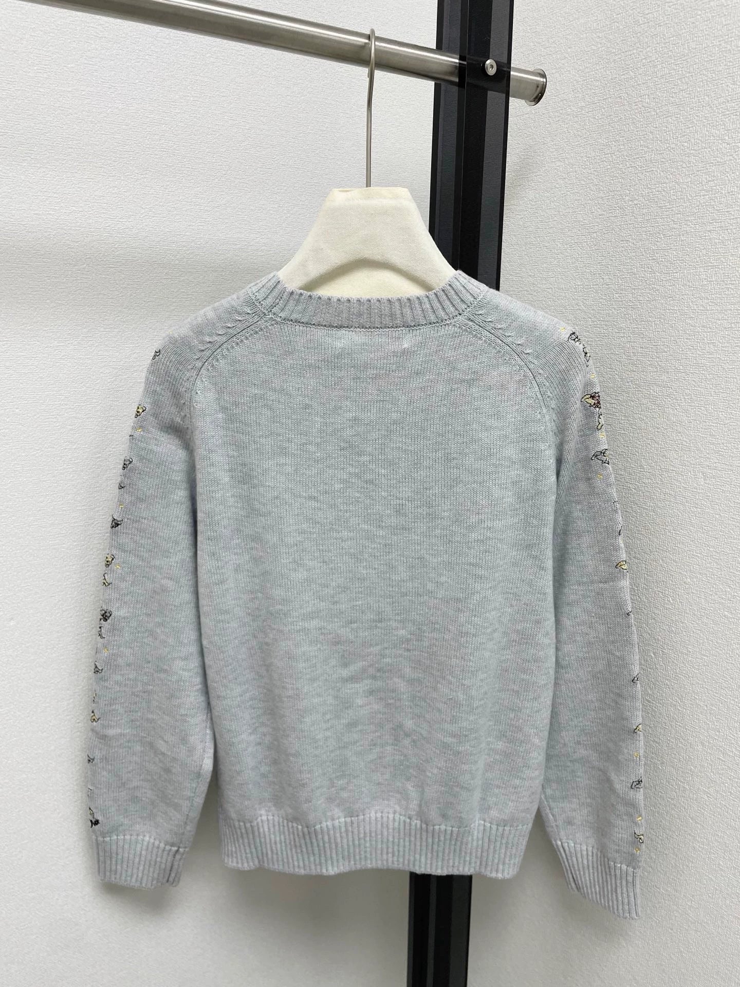 25fw new embroidered sweater