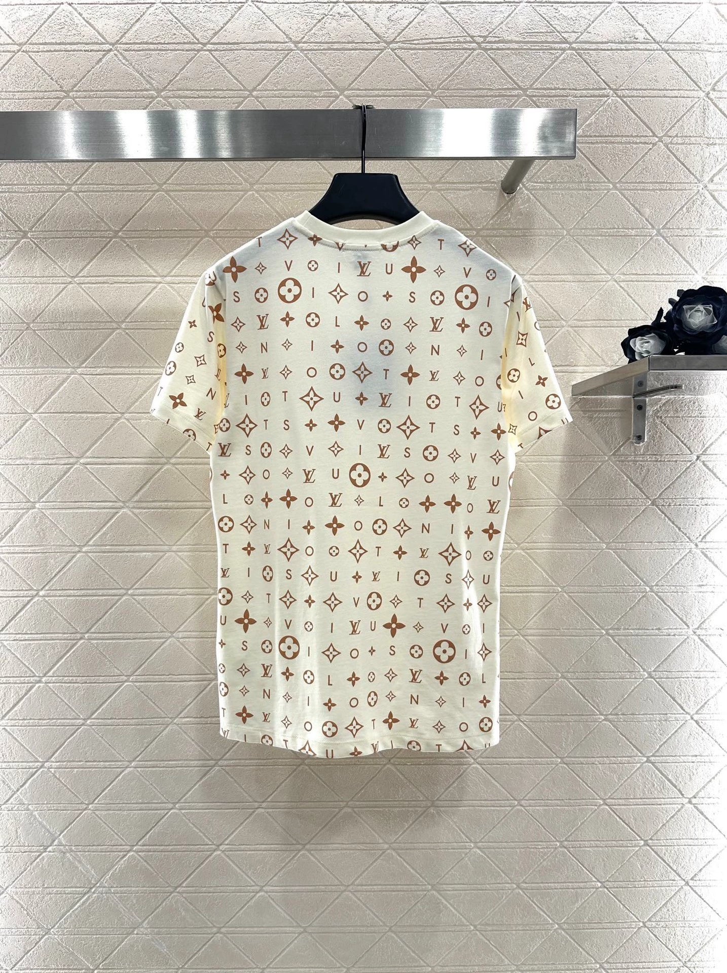 Round Neck Printed Chain T-Shirt