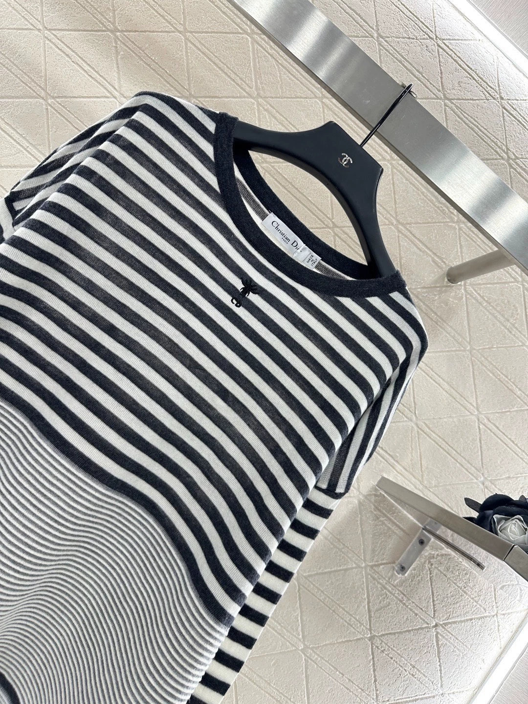 25fw Loose striped knitted sweater