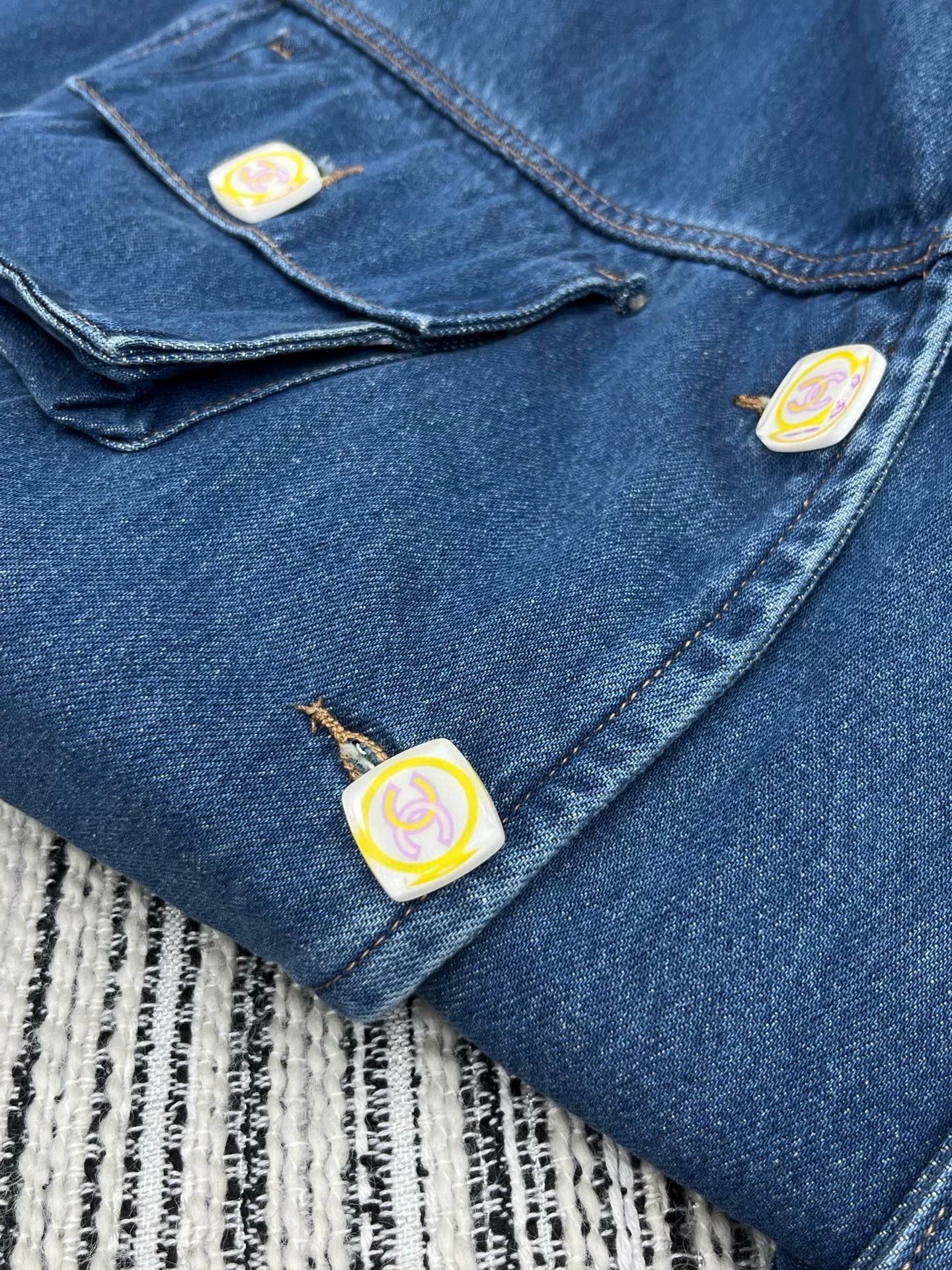 Collar denim jacket