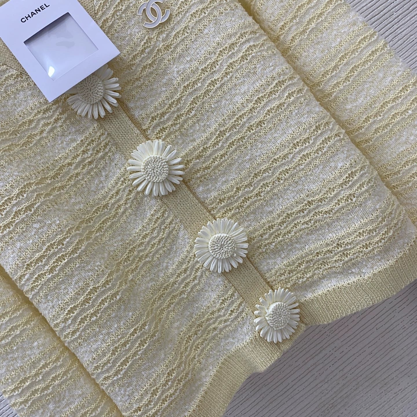 V-neck long sleeved knitted striped cardigan