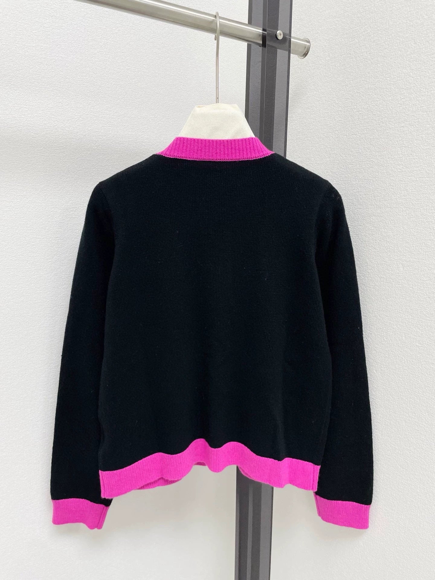 25fw Pocket round neck cardigan