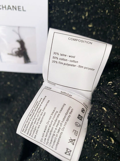 Logo pocket round neck short sleeved shirt