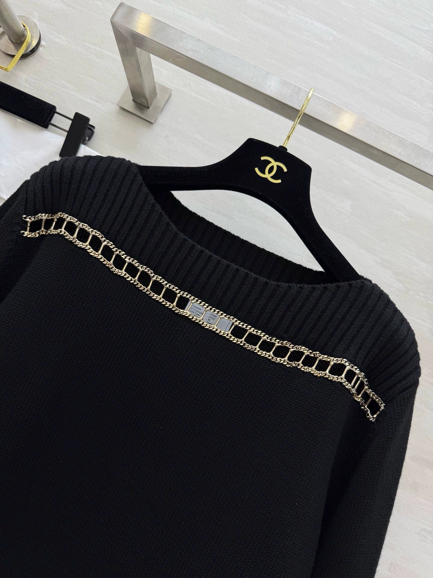 Cashmere chain suspender sweater