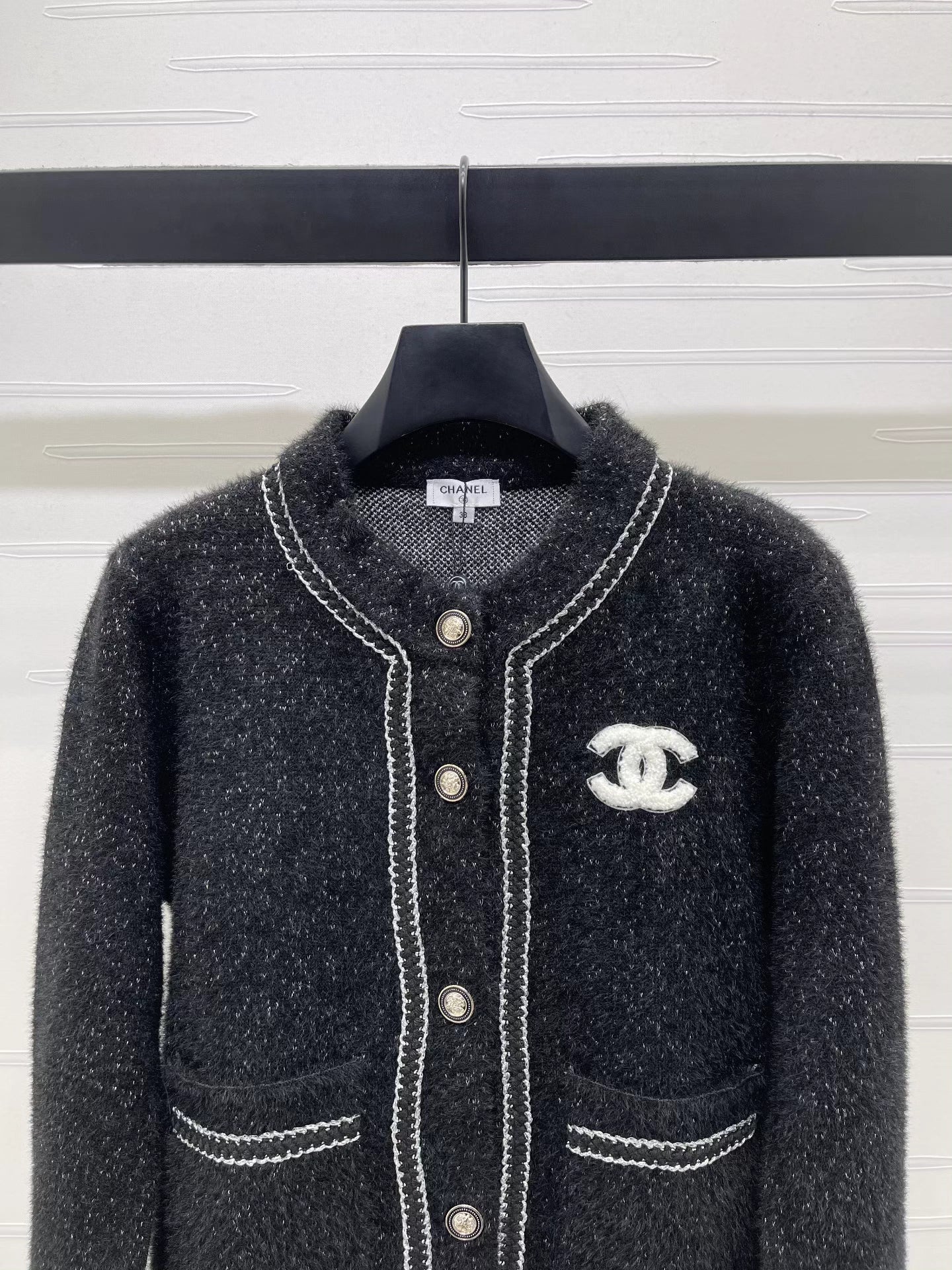 Round neck chain knitted cardigan