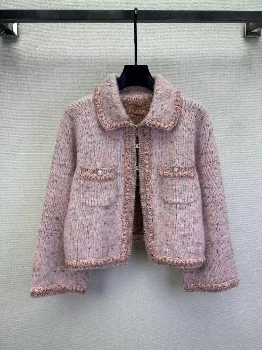 25fw Collar long sleeved knitted cardigan）