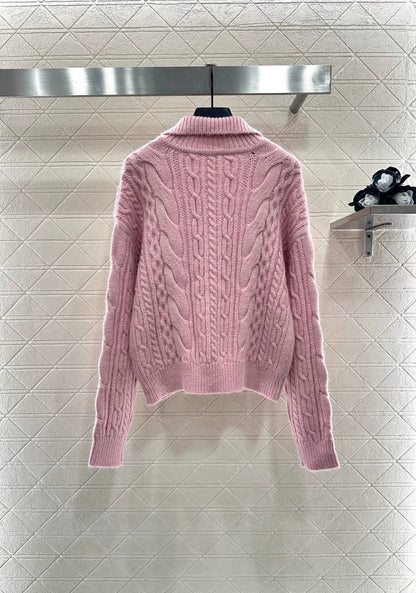 25 Crochet lapel knitted top