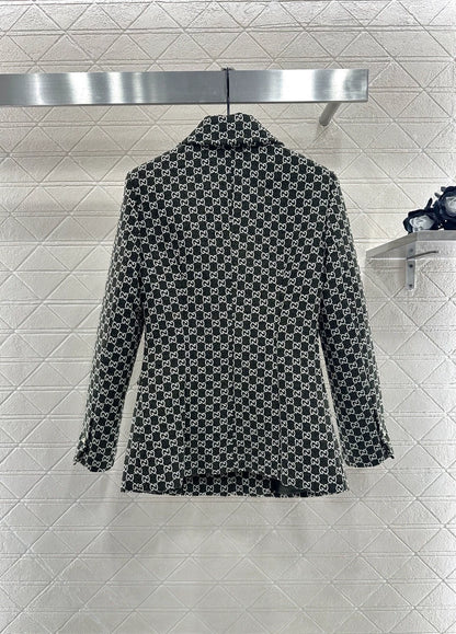 Flip collar jacquard suit