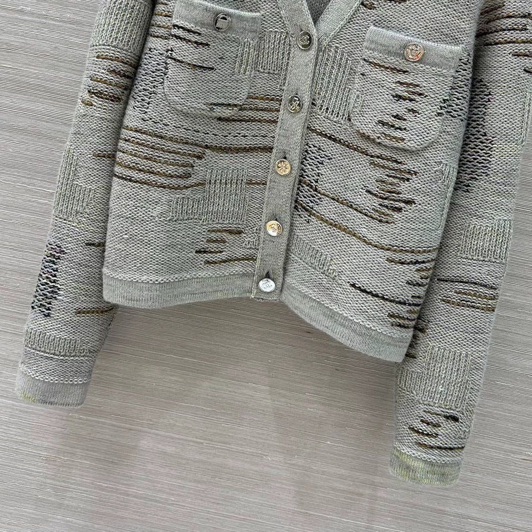 25fw Grey Knitted Cardigan