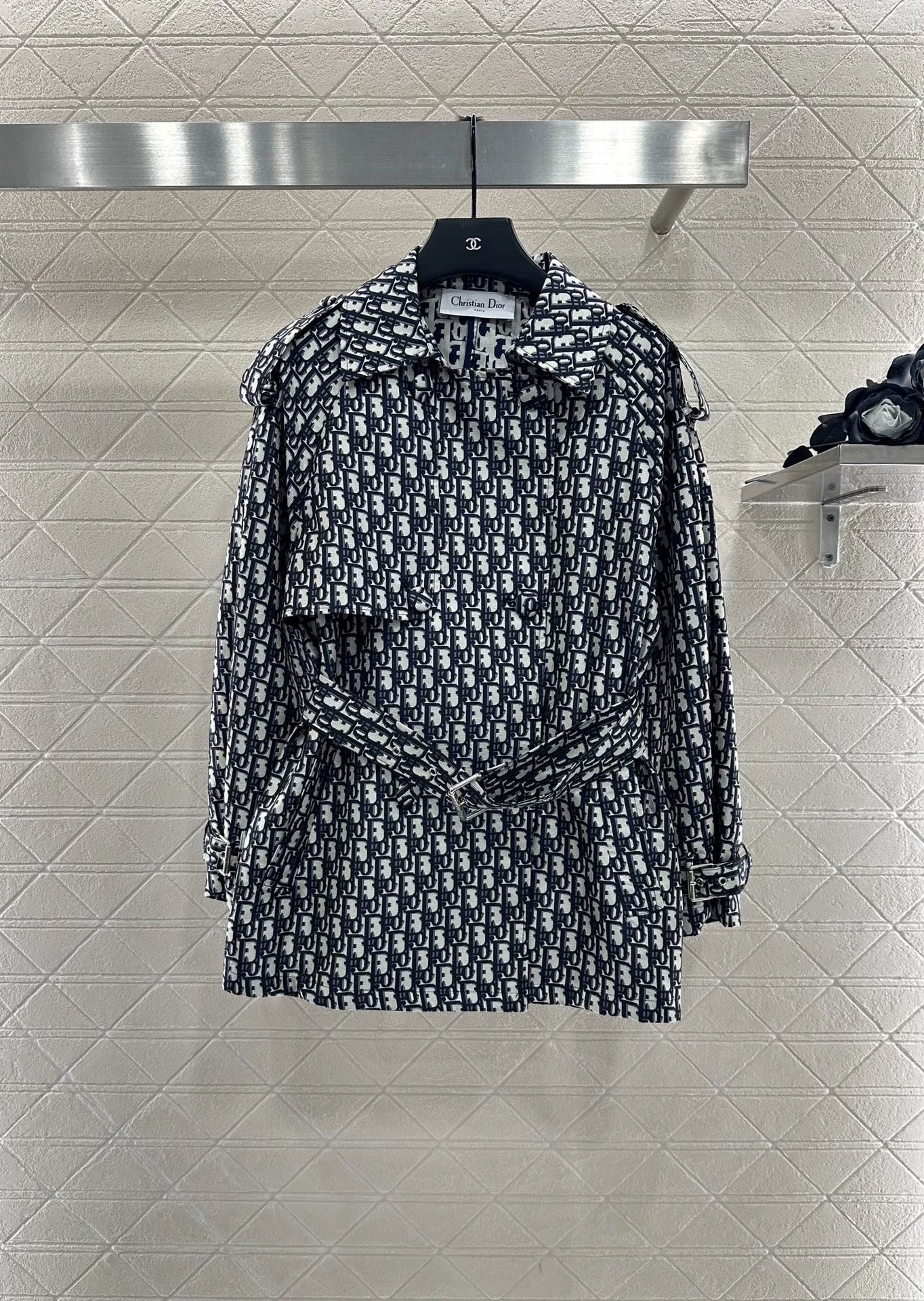 25fw Cape double breasted windbreaker