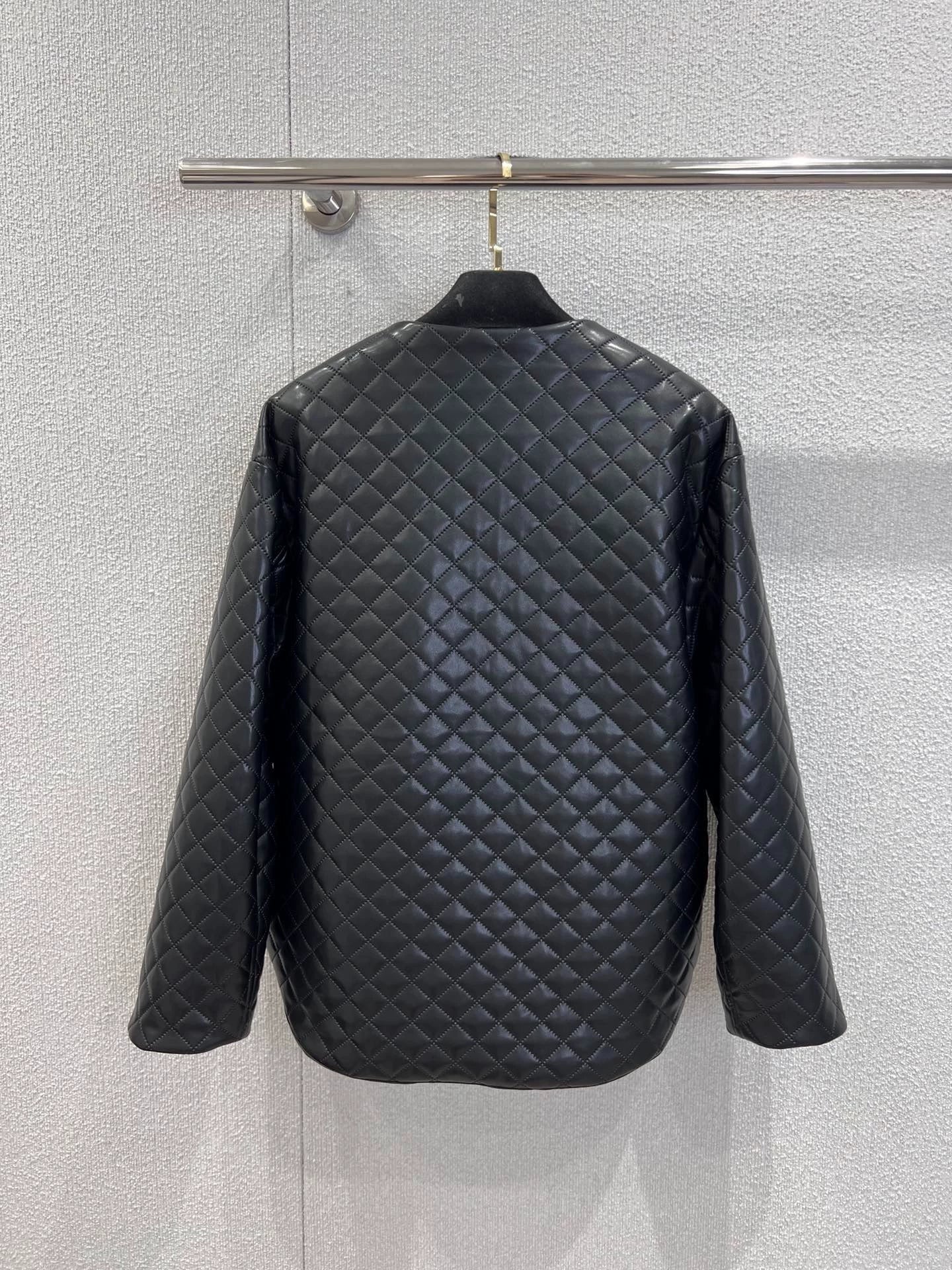 Diamond-patterned leather cotton-padded jacket
